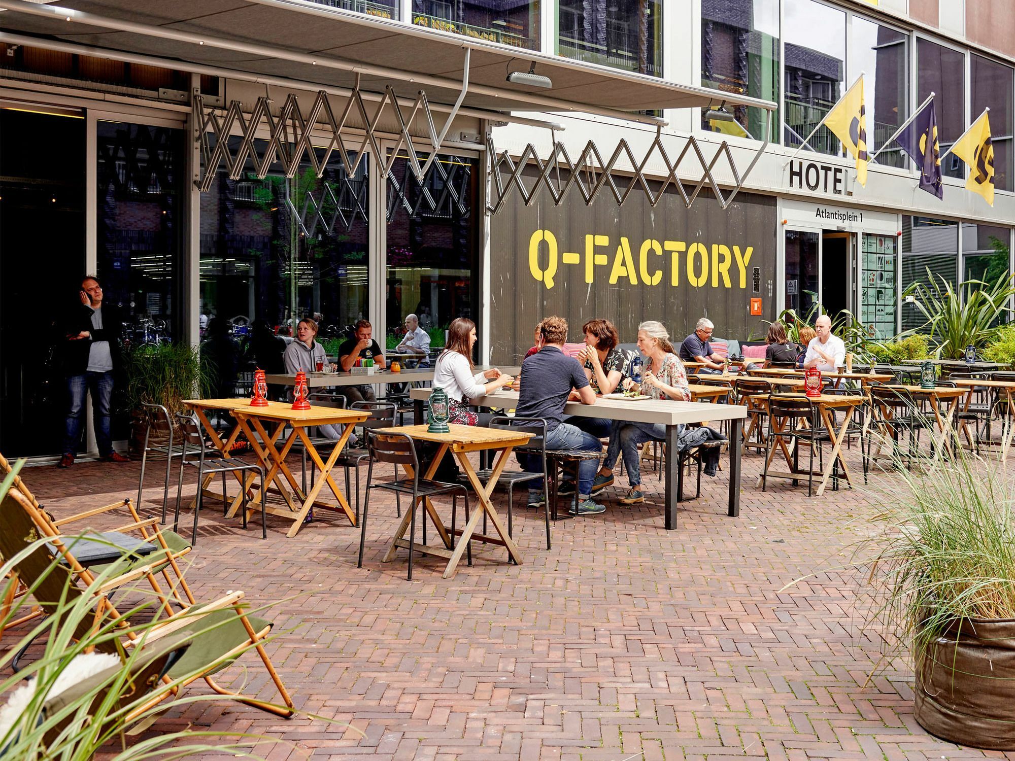 Q-Factory Hotel Amsterdam Eksteriør billede